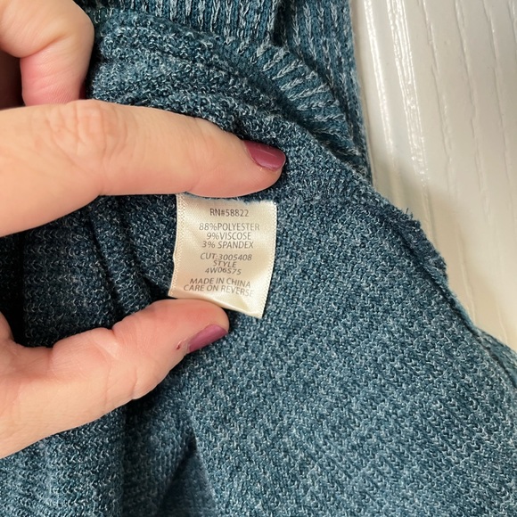 Max Studio Cozy Teal Top - 1X - Picture 5 of 8